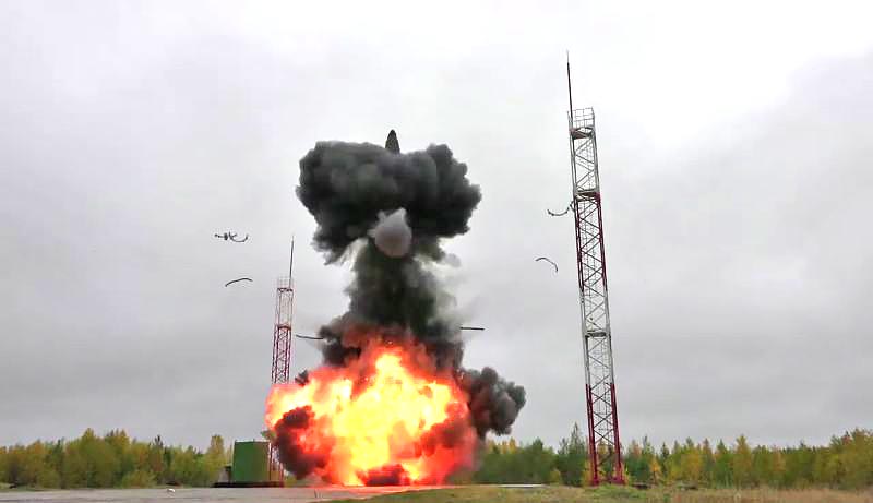 Запуск ракеты "Тополь-М"