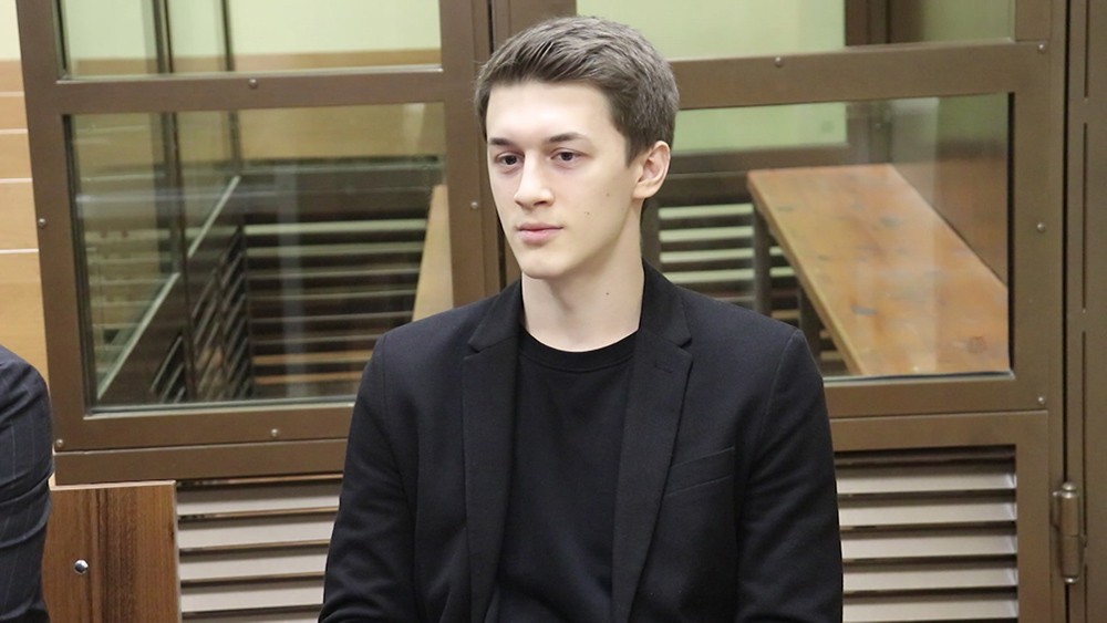 Признанный виновным в призывах к экстремизму студент ВШЭ Егор Жуков