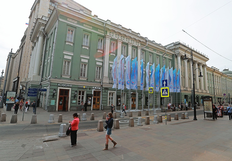 Здание Дома Союзов на улице Большая Дмитровка в Москве