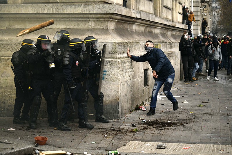Уличные беспорядки во Франции
