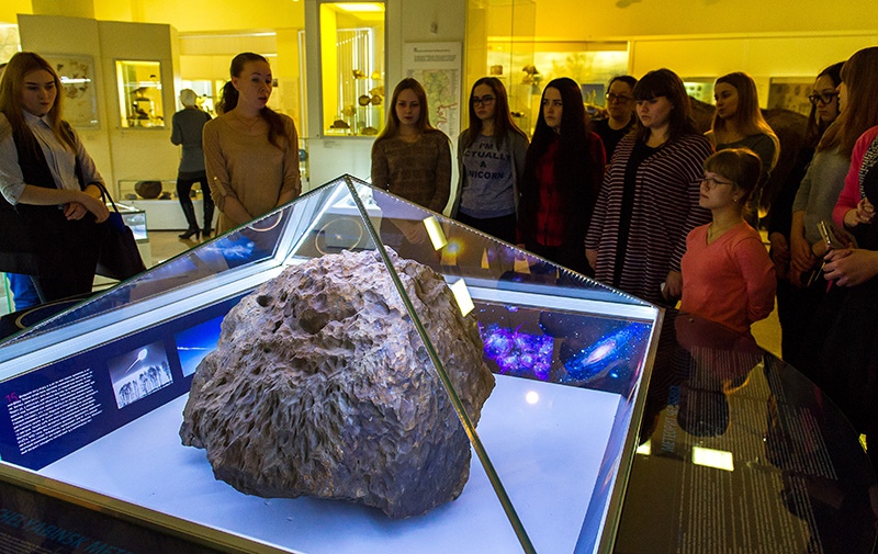 Метеорит "Челябинск" в Краеведческом музее в Челябинске