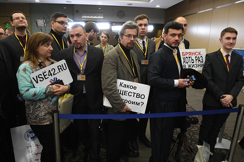 Журналисты перед началом ежегодной большой пресс-конференции Владимира Путина