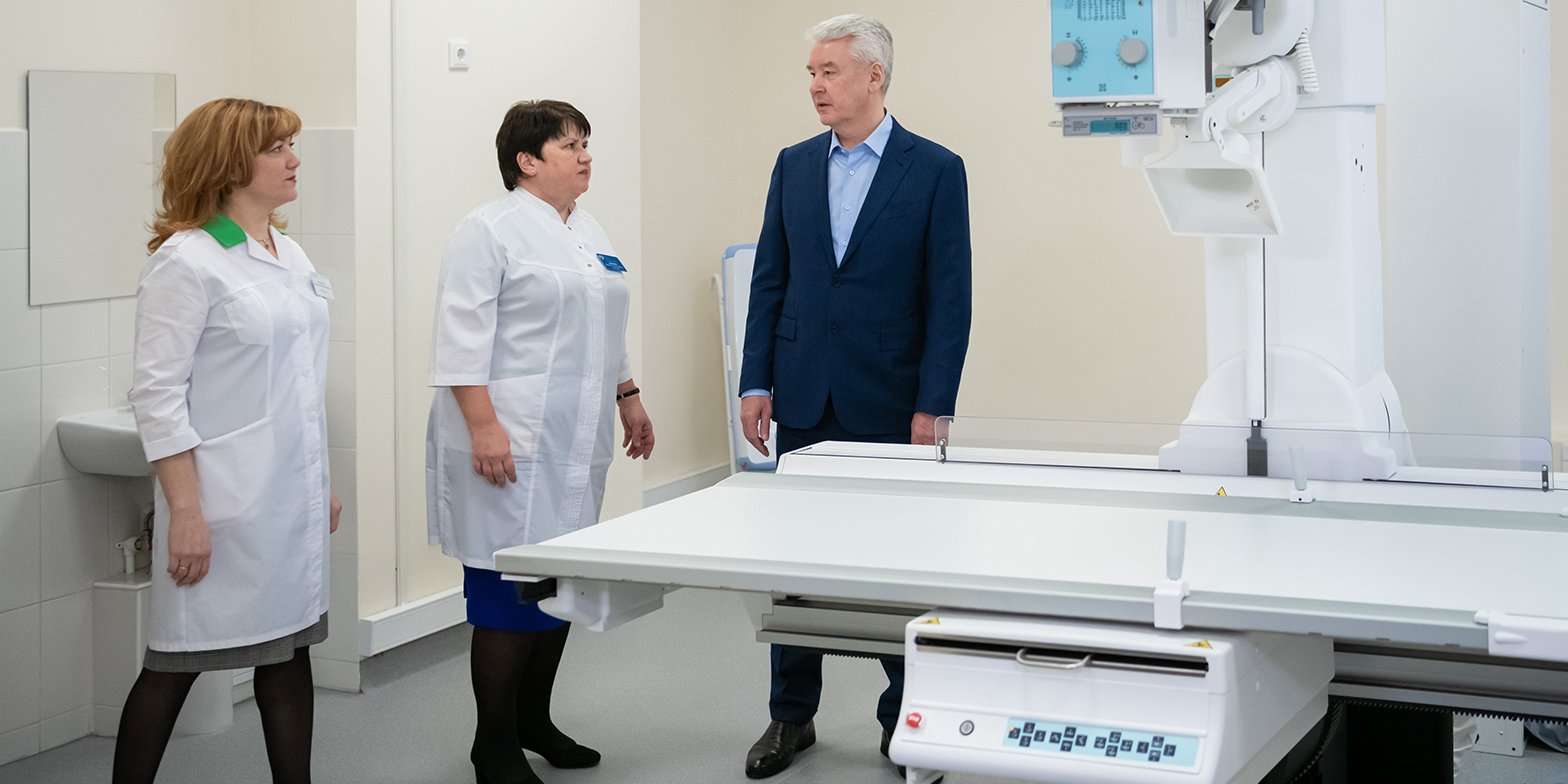 Сергей Собянин Собянин осмотрел новую детско-взрослую поликлинику в Бутырском районе
