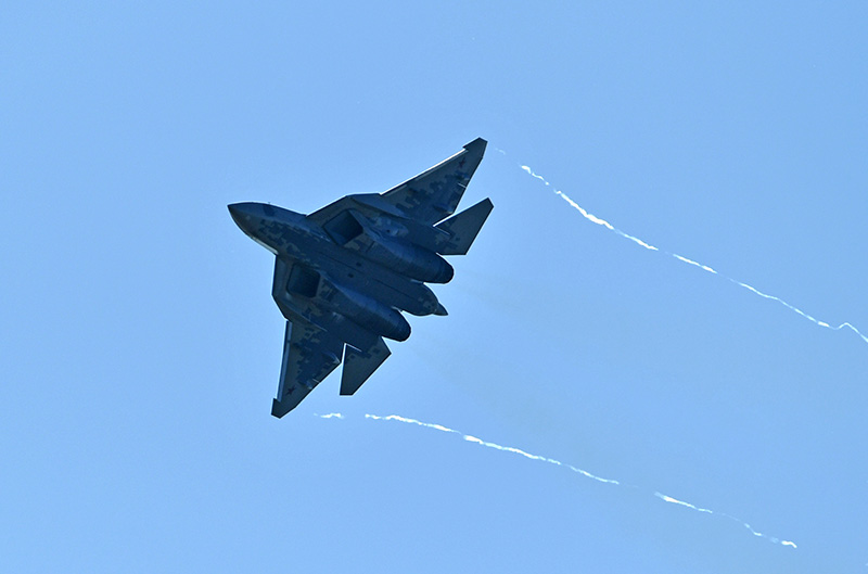 Истребитель Су-57 