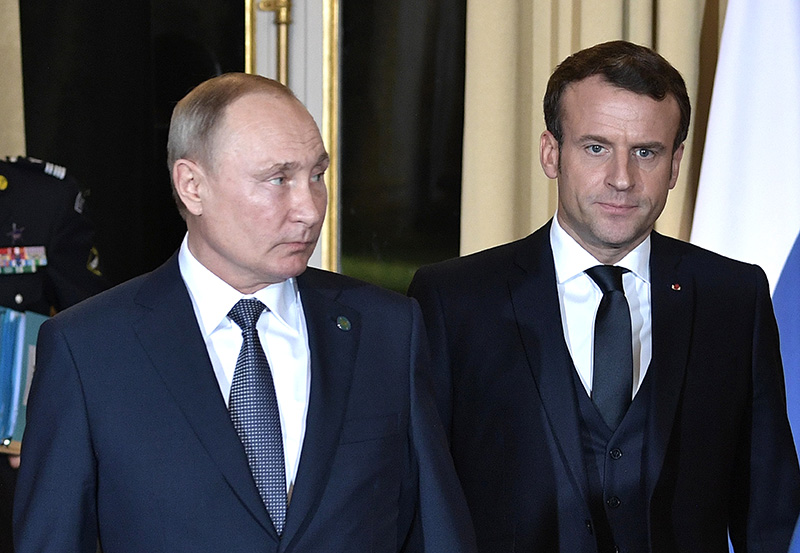 Владимир Путин и президент Франции Эммануэль Макрон