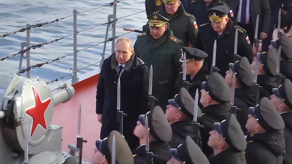 Владимир Путин и моряки