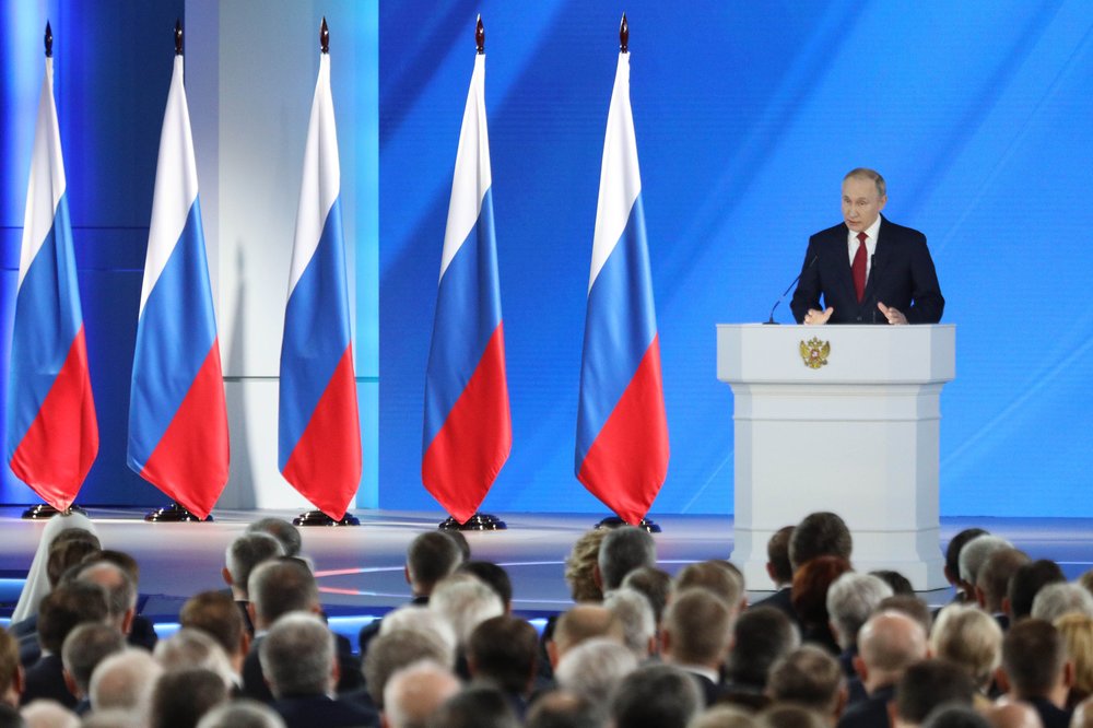 Владимир Путин выступает с ежегодным посланием Федеральному Собранию