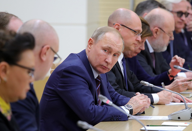 Владимир Путин проводит первую встречу с рабочей группой по подготовке предложений о внесении поправок в Конституцию