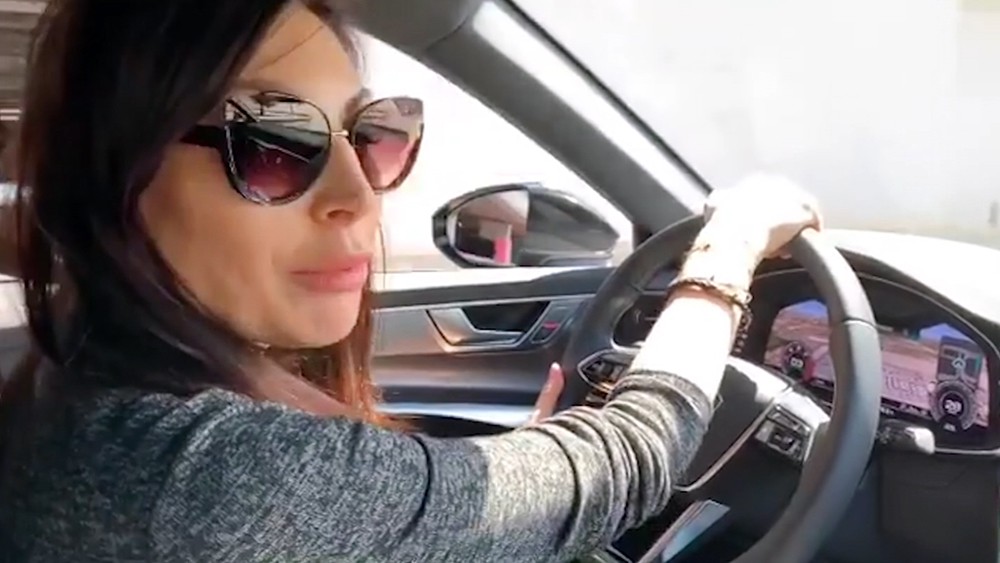 Наталья Бочкарева в машине
