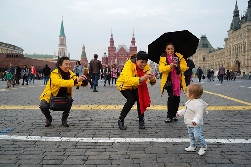 Туристы в Москве