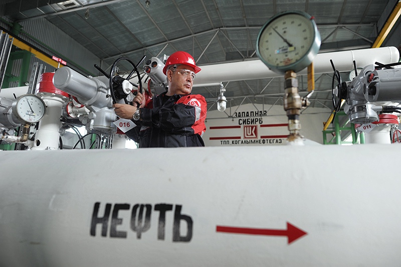 Пункт подготовки нефти компании "Лукойл"
