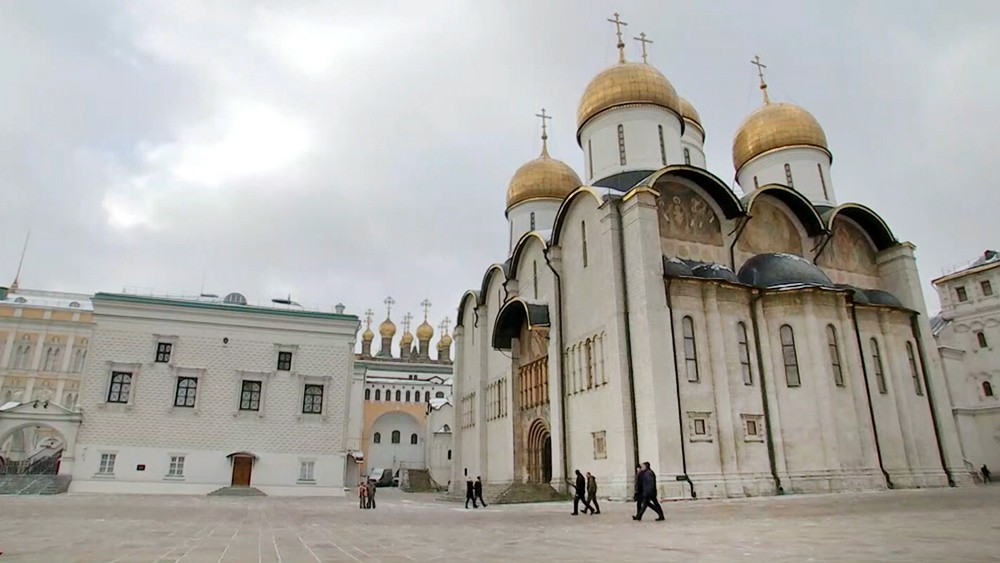 Успенский собор в Москве и Владимире