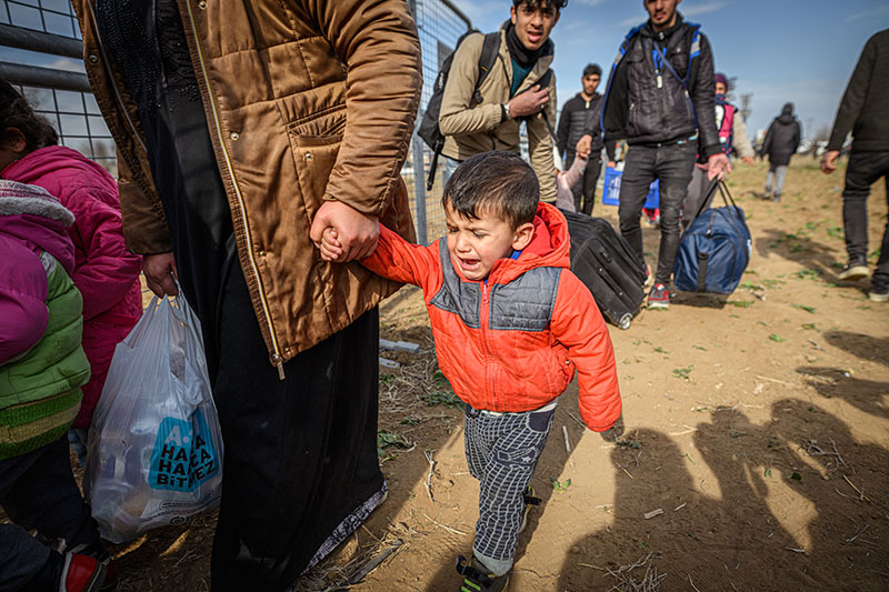 Сирийские беженцы на границе Турции и Греции