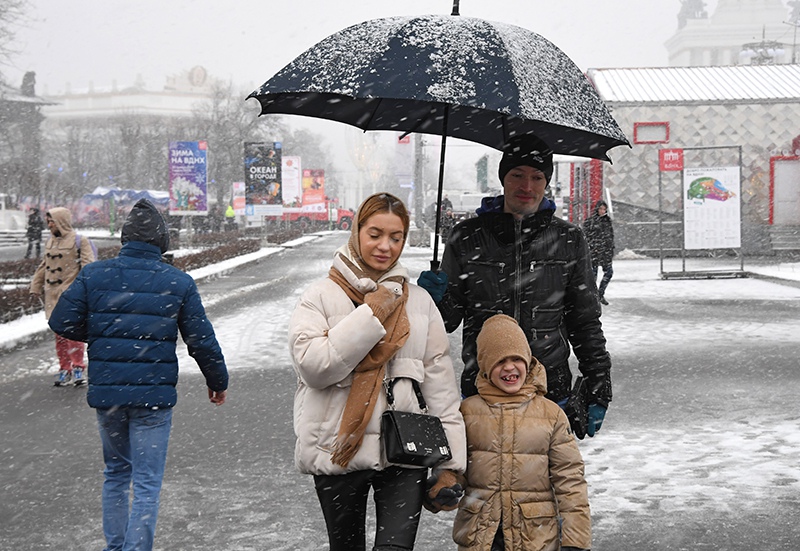 Снегопад в Москве 