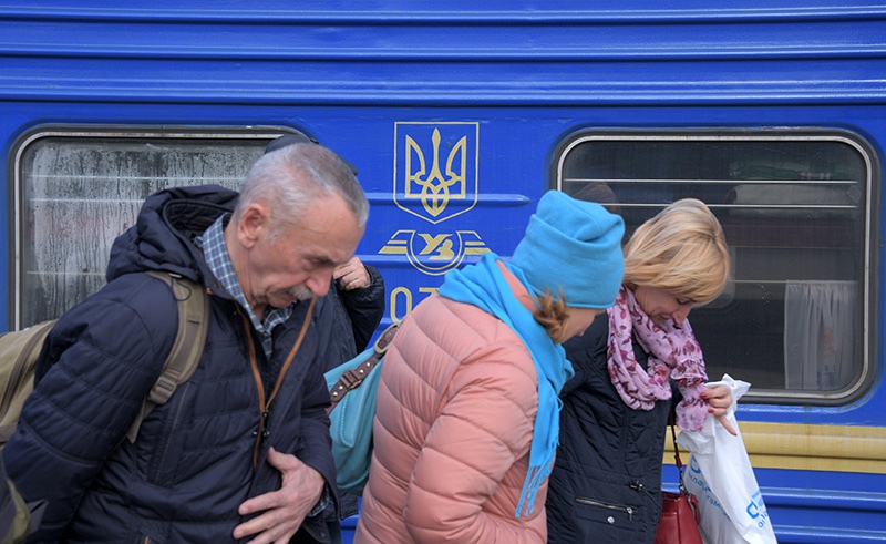 Пассажиры поезда "Киев-Москва"