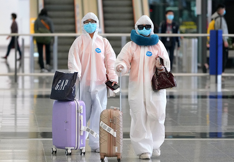 Меры безопасности против распространения коронавируса в аэропорту