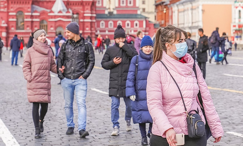 Прохожие на Красной площади 