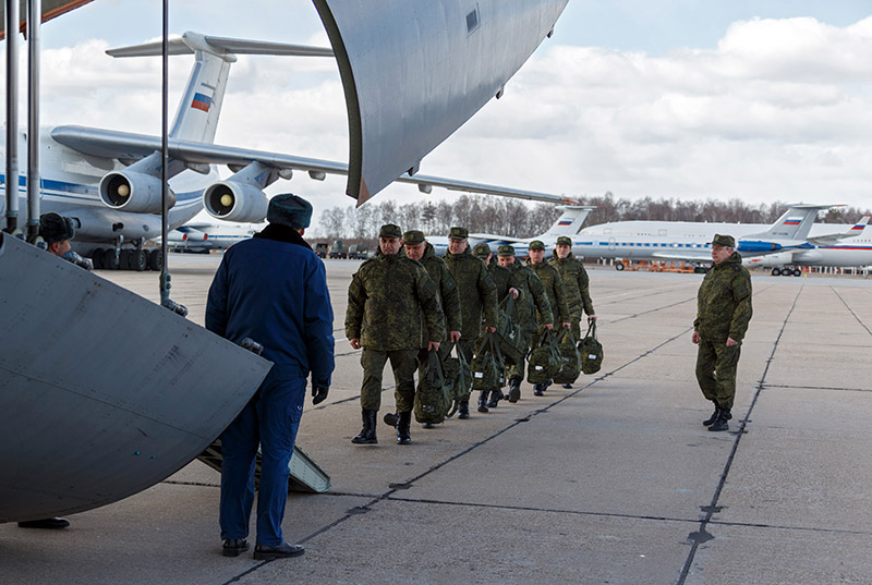 Военнослужащие медицинской службы ВС России