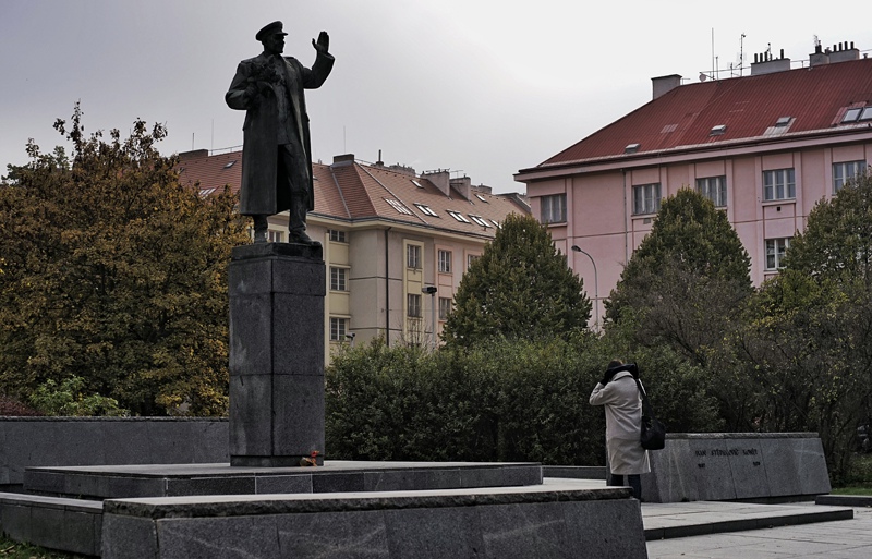 Памятник маршалу Коневу в Праге