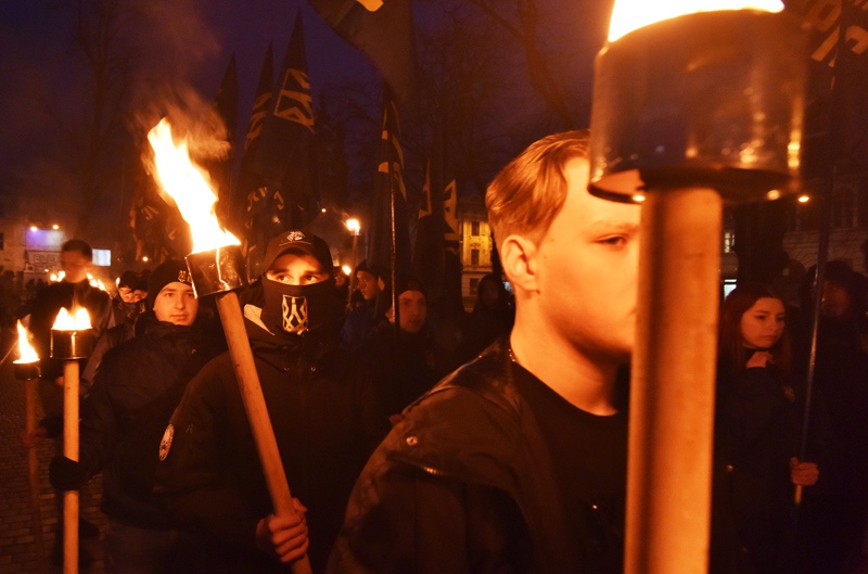 Участники марша националистов на Украине