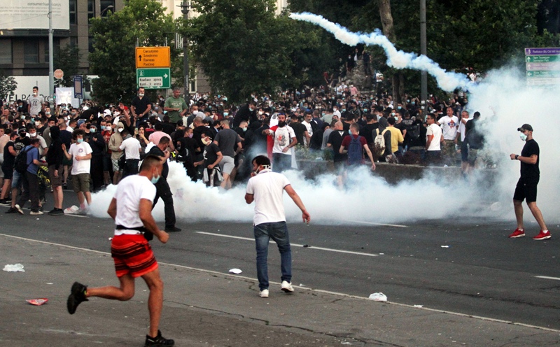 Протесты в Белграде 