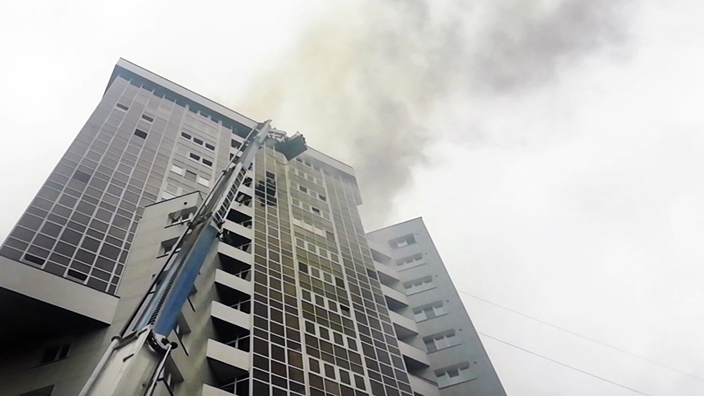 Пожар в многоэтажке