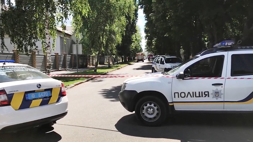 Операция по обезвреживанию захватившего заложника в Полтаве завершена