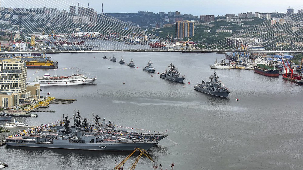 Парад ВМФ во Владивостоке