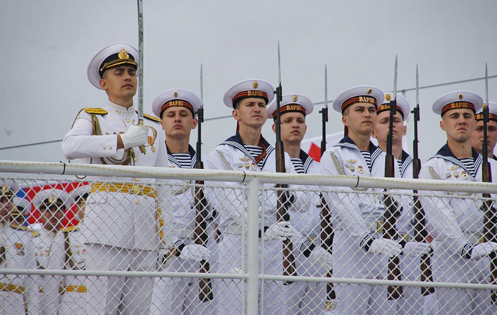 Моряки ВМФ России