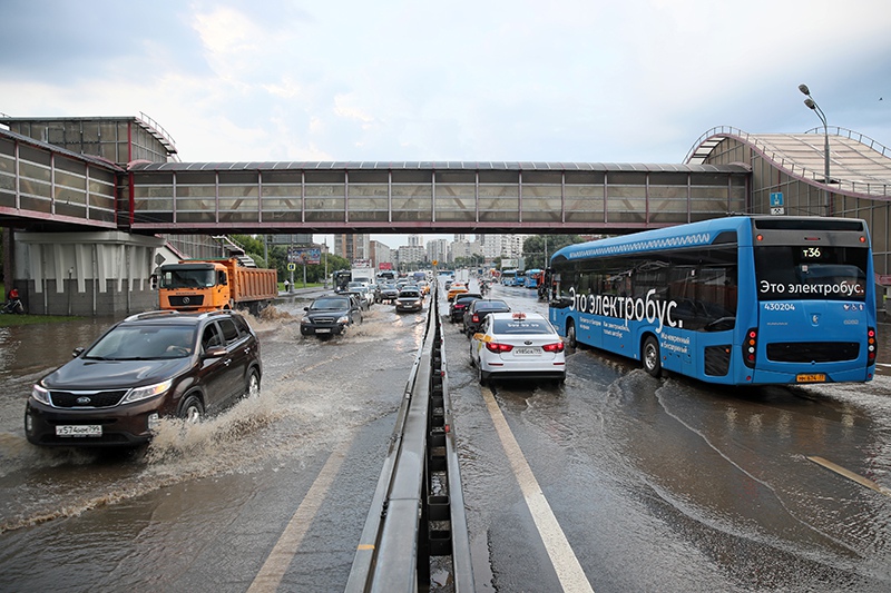 Последствия ливня в Москве 