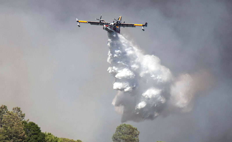 Тушение лесного пожара в Калифорнии 