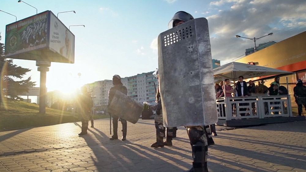Сотрудники правоохранительных органов во время акции протеста в Минске