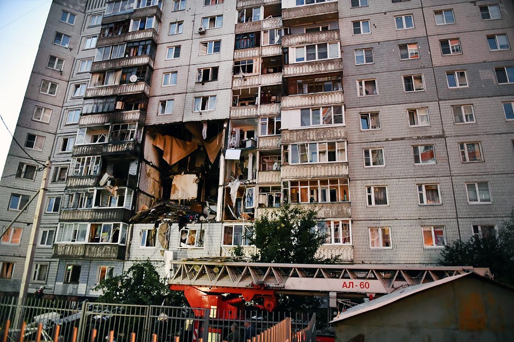 Последствия взрыва в жилом доме в Ярославле