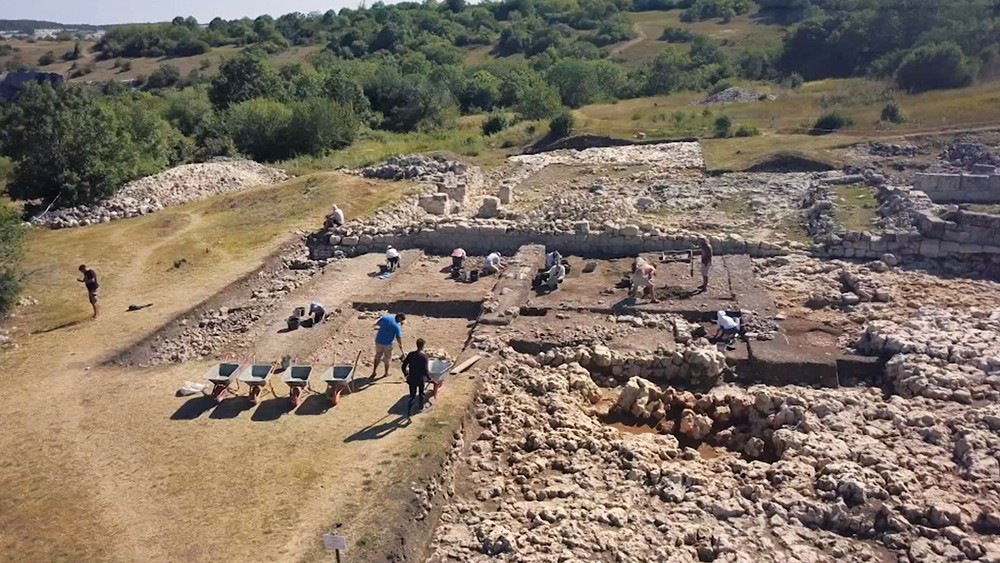 Археологические раскопки в Крыму