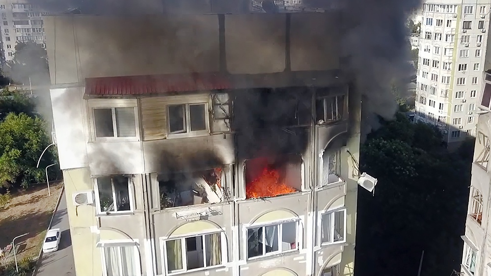 Пожар в жилом доме в Керчи