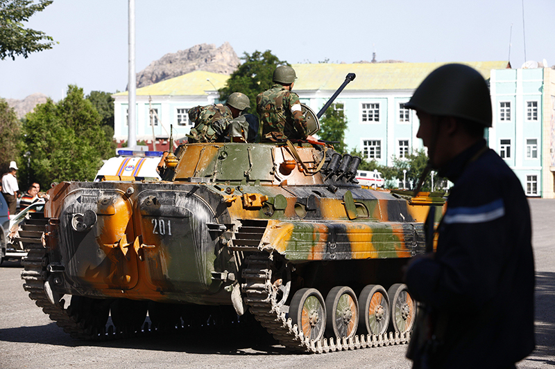 Военная техника на улице Бишкека