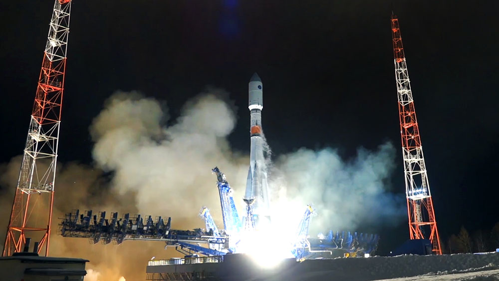 Пуск ракета-носителя "Союз-2" со спутником "Глонасс-К"