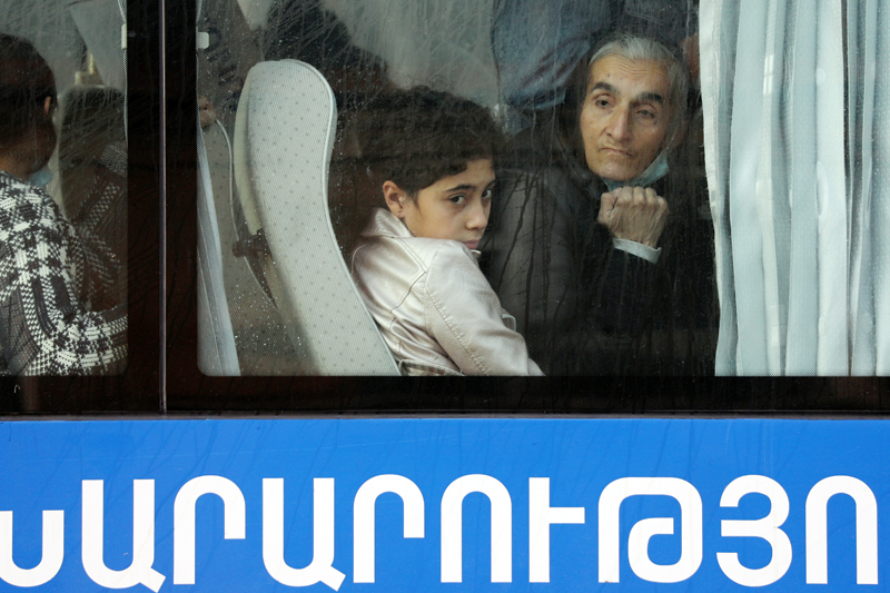 Возвращение беженцев в Степанакерт 