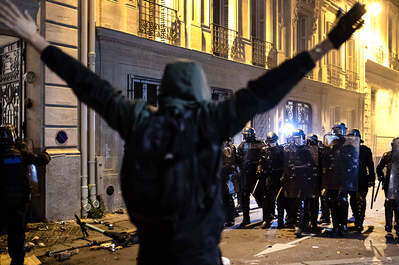 Уличные протесты во Франции