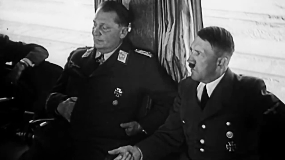 Адольф Гитлер и Мартин Борман