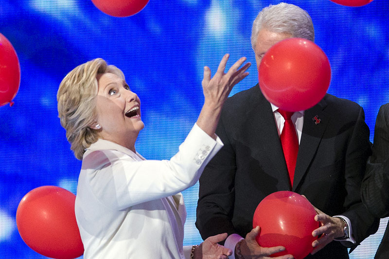 Хиллари Клинтон с шариками
