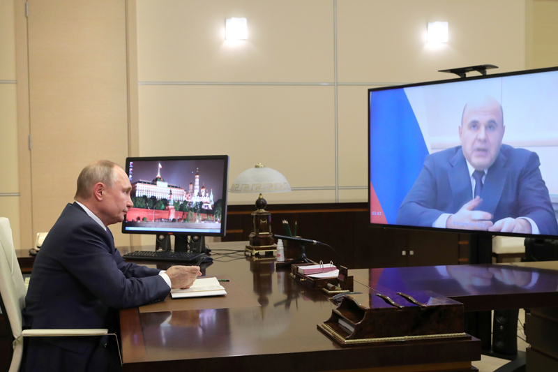 Владимир Путин проводит совещание с Михаилом Мишустиным