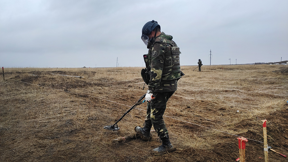 Российские саперы МЧС в Нагорном Карабахе