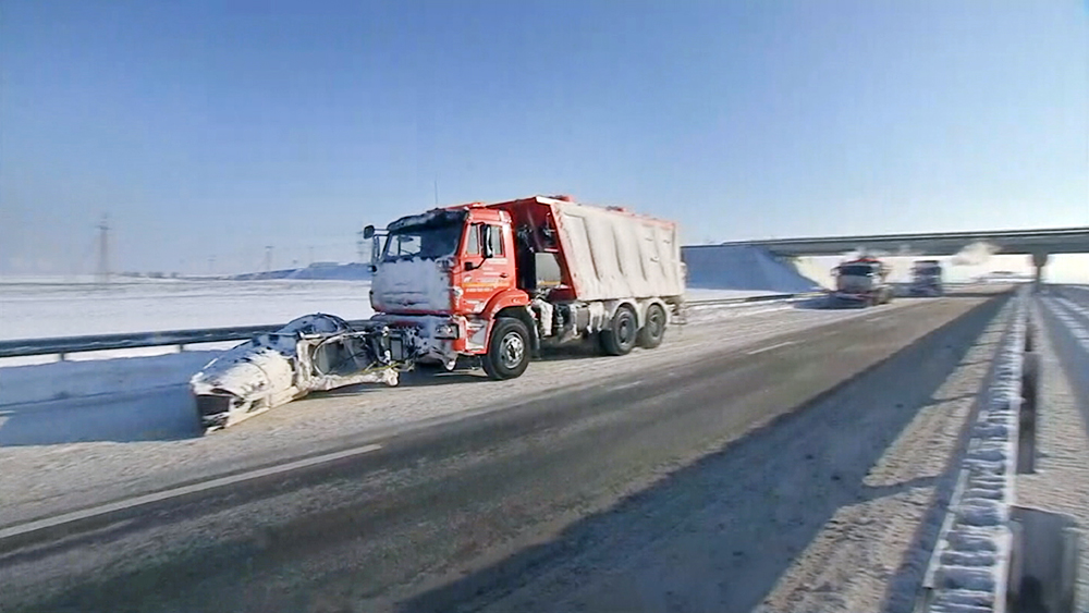 Последствия снегопада в Крыму