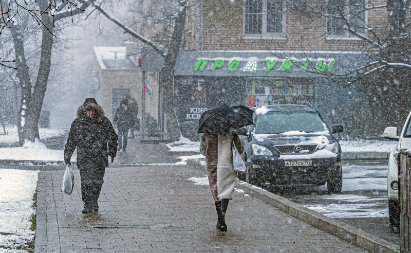 Снегопад и метель в Москве