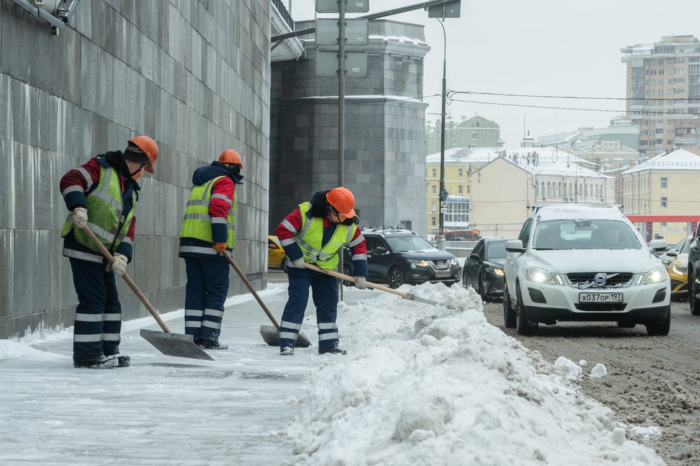 Уборка снега