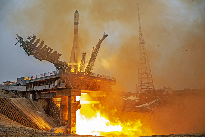 Запуск ракеты-носителя "Союз" с космодрома Байконур