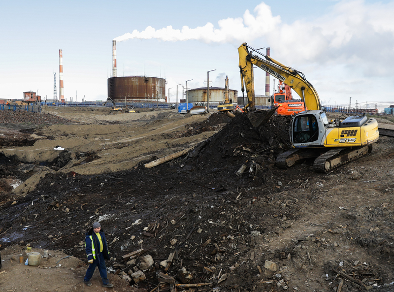 Ликвидация последствий разлива топлива на ТЭЦ-3 в Норильске