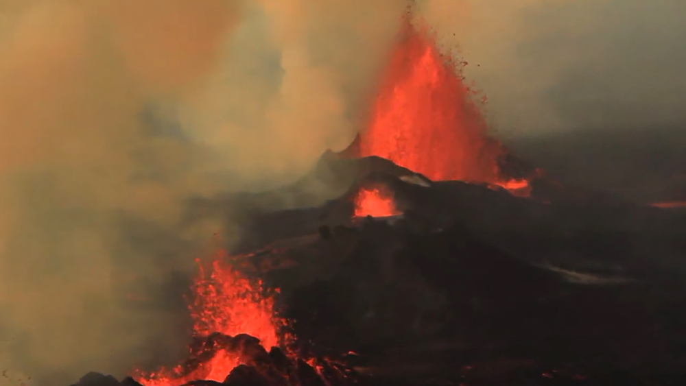Извержение вулкана Фаградальсфьядль