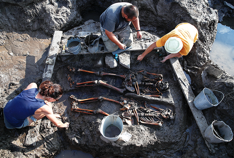 Раскопки самого древнего скифского кургана Туннуг в "Долине царей" в Туве